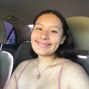 Meet your Posher, Beatriz